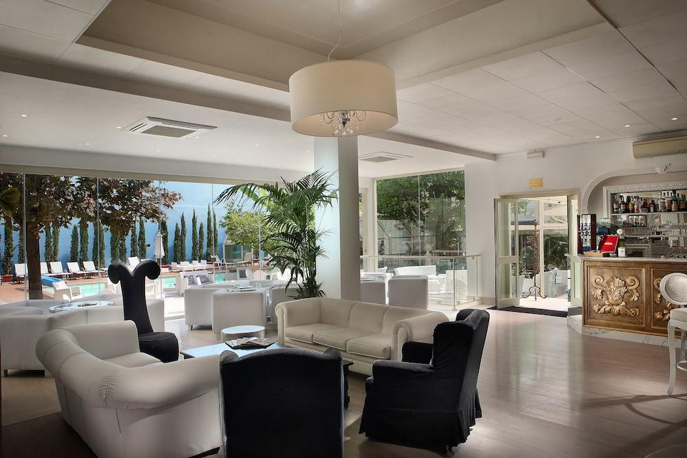 מונטה קטיני טרמה Hotel Manzoni Wellness&Spa מראה חיצוני תמונה